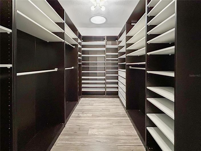 Image No.19-4 Bed Property for sale