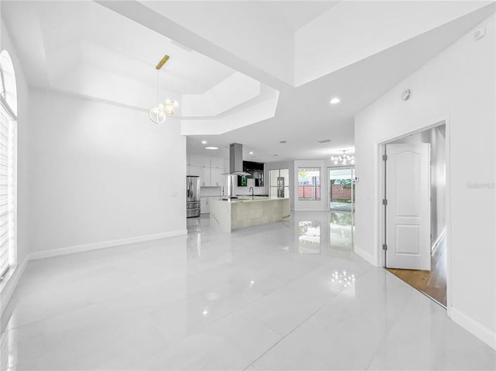 Image No.9-4 Bed Property for sale