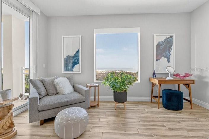 Image No.19-3 Bed Property for sale