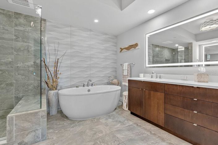 Image No.21-3 Bed Property for sale