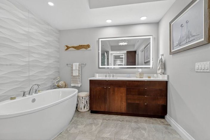 Image No.23-3 Bed Property for sale