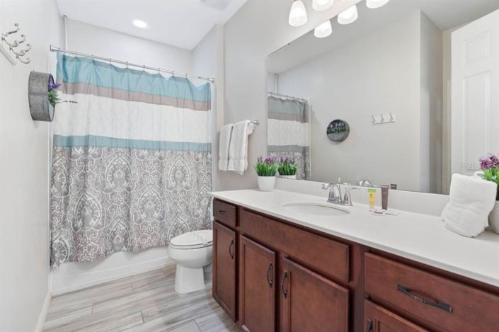 Image No.14-9 Bed Property for sale