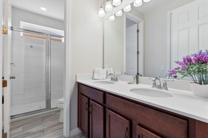 Image No.16-9 Bed Property for sale