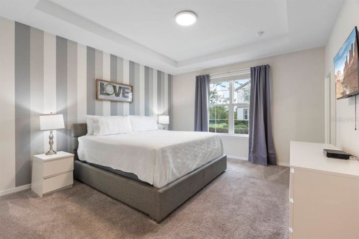 Image No.2-9 Bed Property for sale