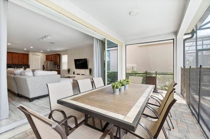 Image No.28-9 Bed Property for sale