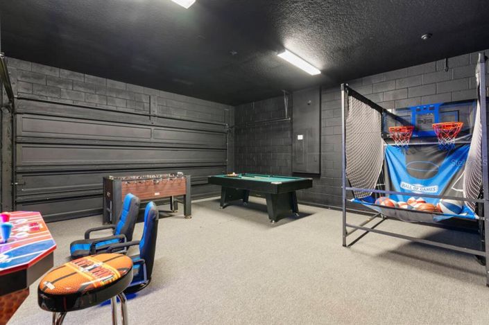 Image No.40-9 Bed Property for sale