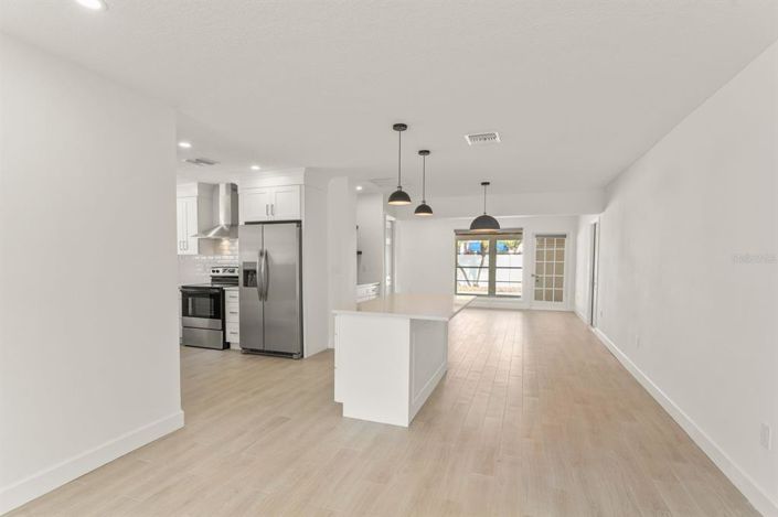 Image No.12-3 Bed Property for sale