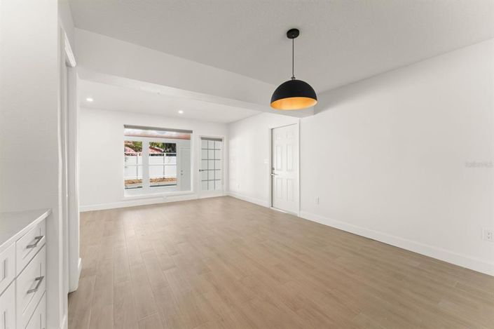 Image No.17-3 Bed Property for sale