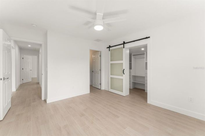 Image No.30-3 Bed Property for sale