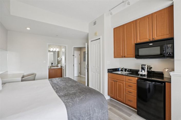 Image No.28-2 Bed Property for sale