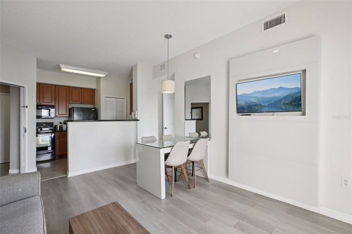 Image No.9-2 Bed Property for sale