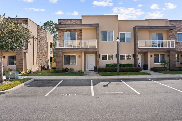 Image No.1-4 Bed Townhouse for sale