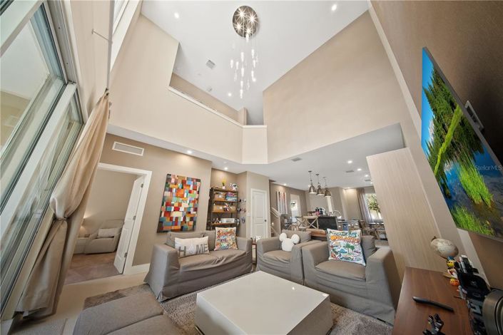 Image No.11-4 Bed Townhouse for sale