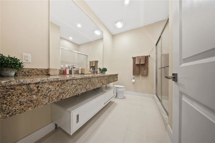 Image No.16-4 Bed Townhouse for sale