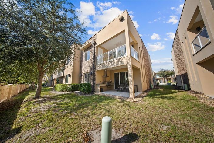 Image No.20-4 Bed Townhouse for sale