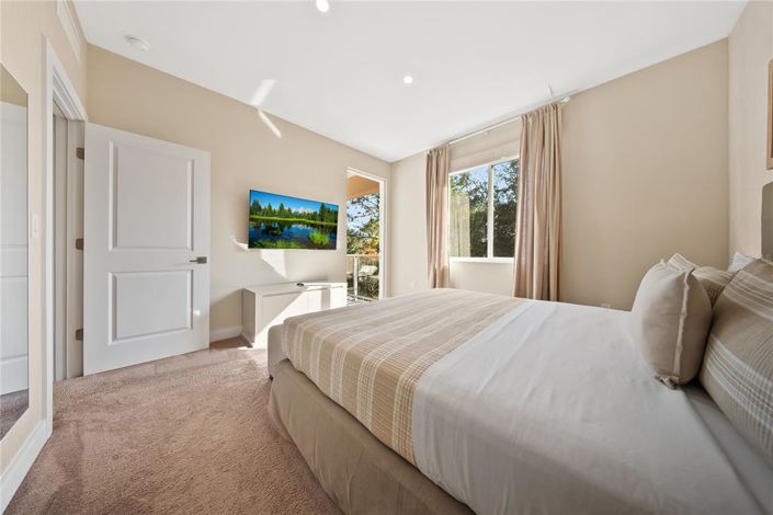 Image No.25-4 Bed Townhouse for sale