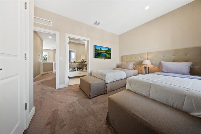 Image No.35-4 Bed Townhouse for sale