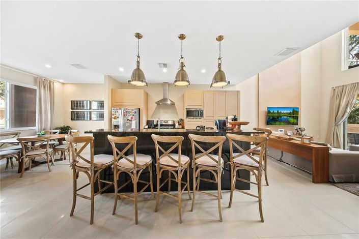 Image No.6-4 Bed Townhouse for sale