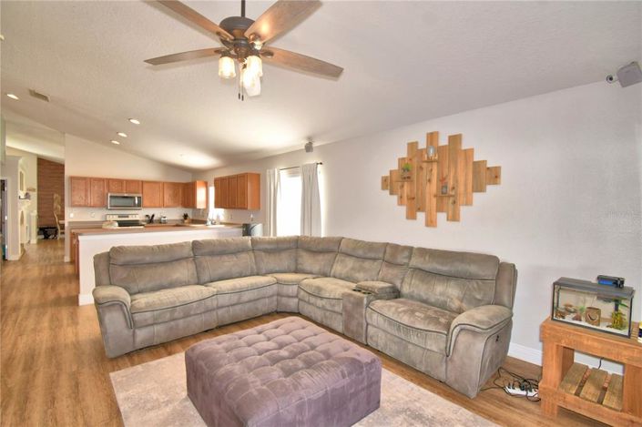 Image No.33-3 Bed Property for sale