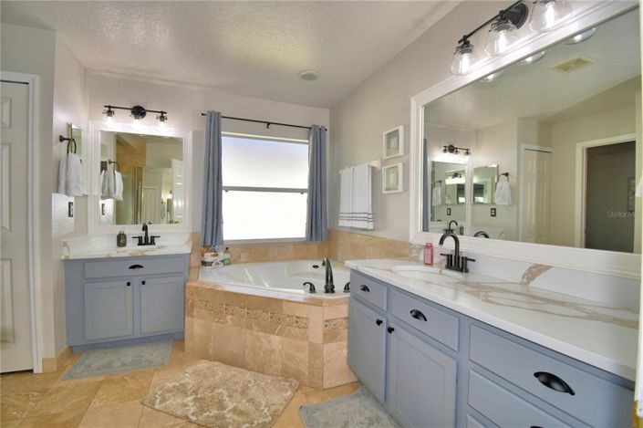 Image No.38-3 Bed Property for sale