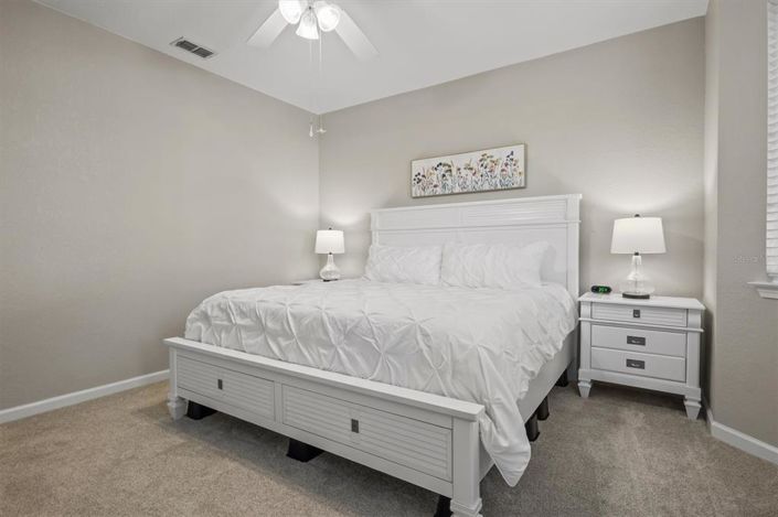 Image No.12-3 Bed Property for sale