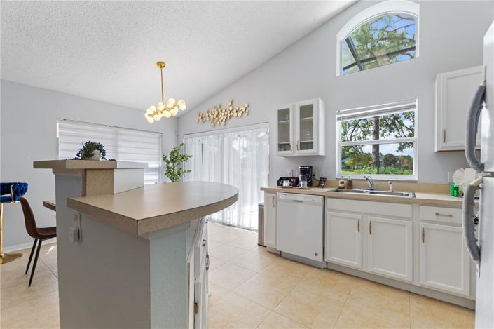 Image No.15-3 Bed Property for sale