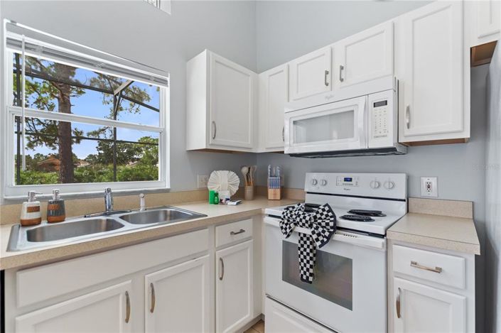 Image No.16-3 Bed Property for sale