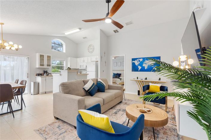 Image No.8-3 Bed Property for sale