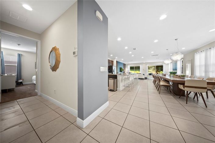 Image No.11-9 Bed Property for sale