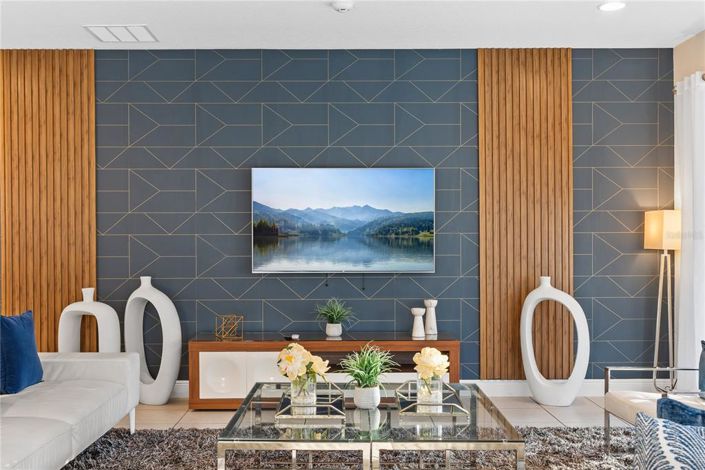 Image No.13-9 Bed Property for sale