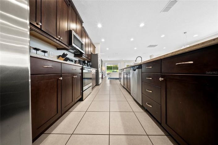 Image No.15-9 Bed Property for sale