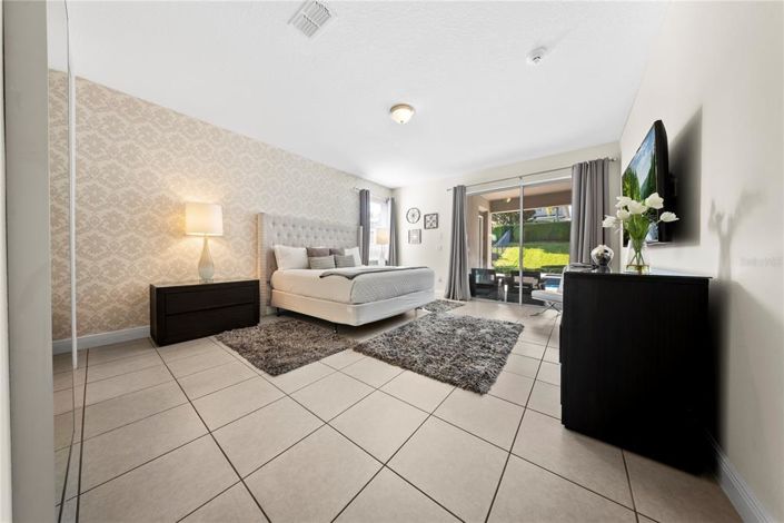 Image No.27-9 Bed Property for sale