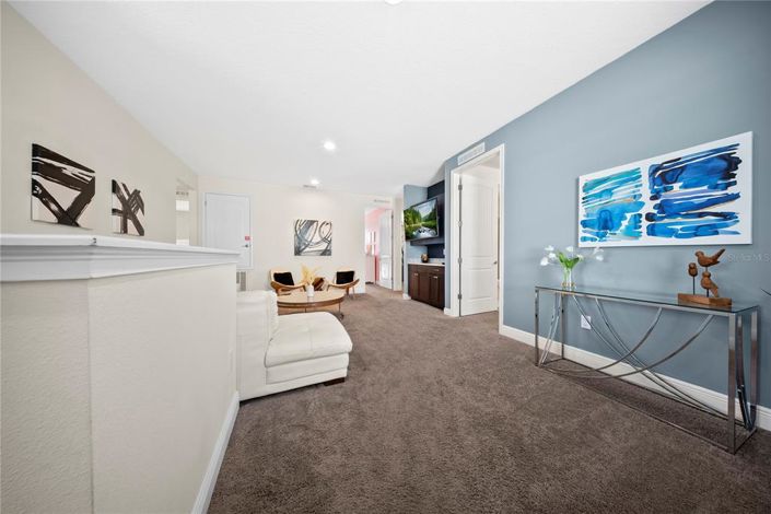 Image No.33-9 Bed Property for sale