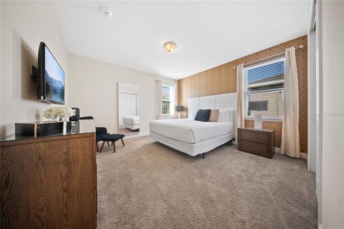 Image No.40-9 Bed Property for sale