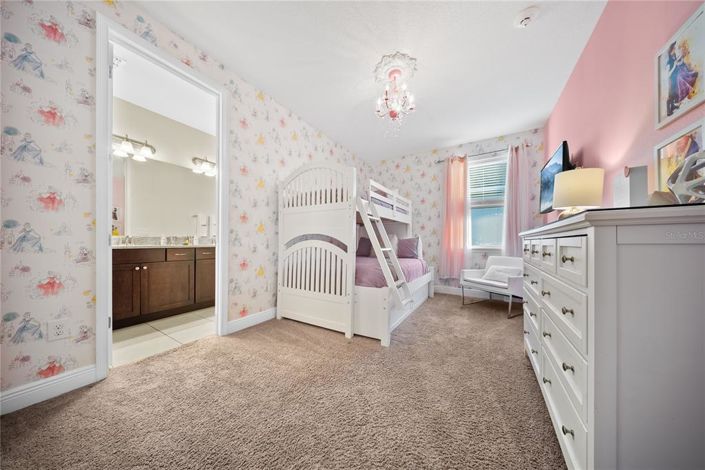 Image No.50-9 Bed Property for sale