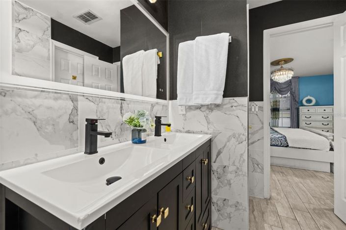 Image No.24-3 Bed Property for sale