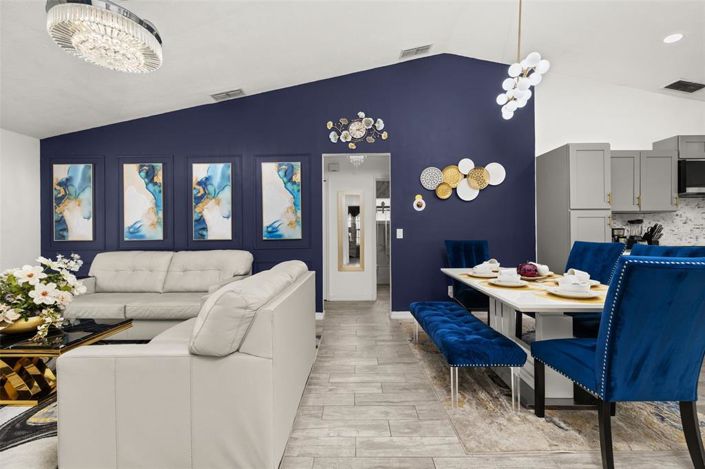 Image No.25-3 Bed Property for sale