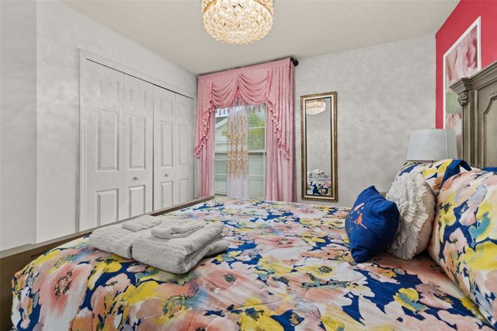 Image No.32-3 Bed Property for sale