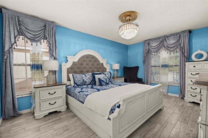 Image No.5-3 Bed Property for sale