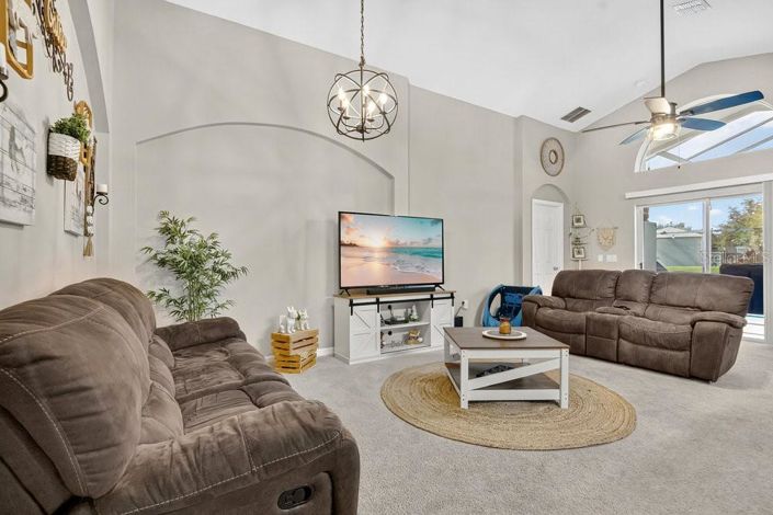 Image No.5-4 Bed Property for sale