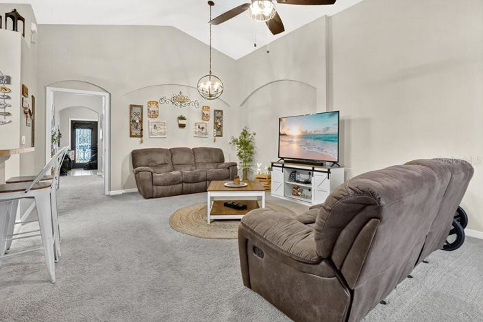 Image No.6-4 Bed Property for sale