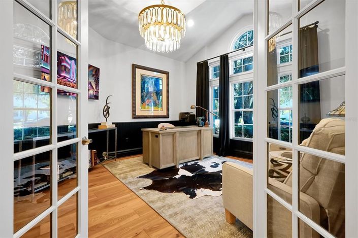 Image No.19-5 Bed Property for sale