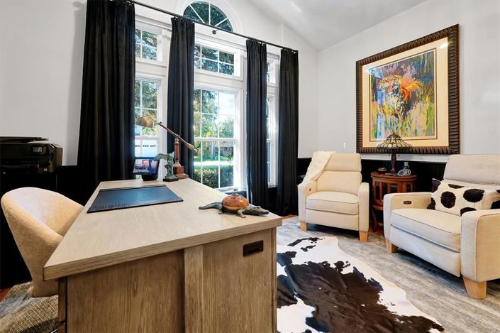 Image No.20-5 Bed Property for sale