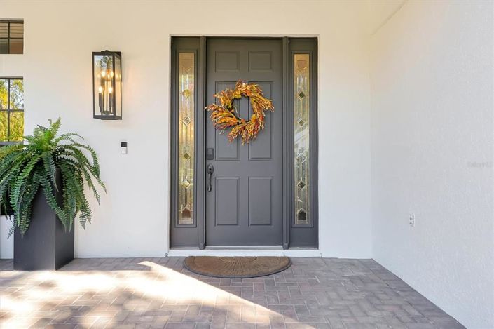 Image No.3-5 Bed Property for sale