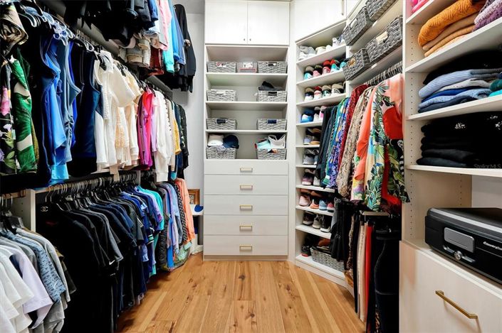 Image No.35-5 Bed Property for sale