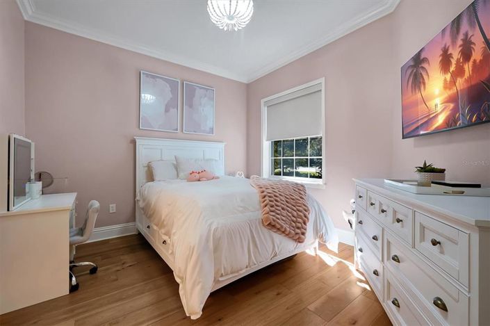 Image No.36-5 Bed Property for sale