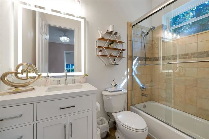 Image No.38-5 Bed Property for sale