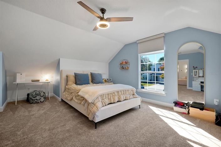 Image No.44-5 Bed Property for sale