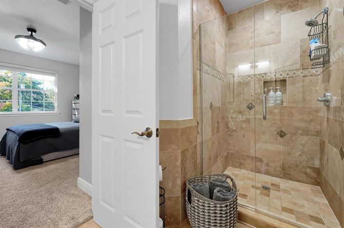 Image No.52-5 Bed Property for sale