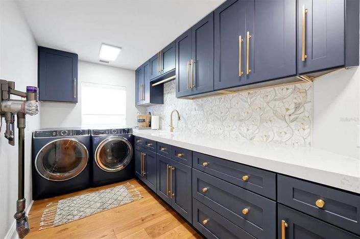 Image No.55-5 Bed Property for sale